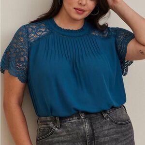 🌻3 for $25 SALE- Torrid Georgette Lace Trim Blouse NWT